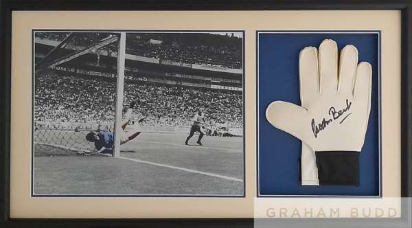 Gordon Banks Mexico 1970 World Cup Greatest Ever Save from Pele signed