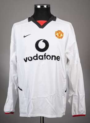 Paul Scholes white Manchester United no.18 jersey season from the 2002-03 Champions League campaign. Game unspecified,
 Squad issued Nike long sleeved