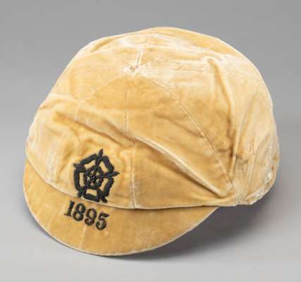 Tommy Crawshaw white England v Ireland international cap 1895,
 white, inscribed 1895 

 Colour somewhat yellowed, but otherwise good condition

 This