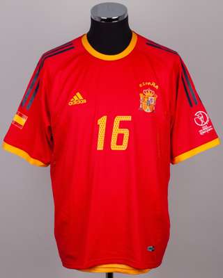 Gaizka Mendieta red and yellow No.16 Spain v. South Africa short-sleeved shirt, 2002