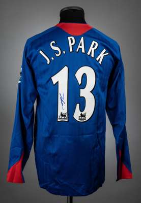 Park Ji-sung signed blue & red Manchester United no.13 away jersey, season 2005-06,
 match-issue, Nike, long-sleeved with BARCLAYS PREMIERSHIP sleeve 
