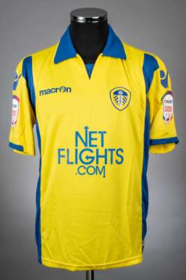 Leigh Bromby yellow & blue No.26 Leeds United v. Tottenham Hotspur F.A. Cup short-sleeved jersey, 2009-10, 
 Macron, S, with v-neck collar and embroid
