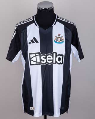 Joelinton black and white No.7 Newcastle United short-sleeved shirt