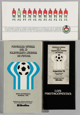 World Cup 1978 Argentina official tournament programme, 
 320-pages with rare supplement 'Los Protagonists', giving squad, players, details and stadiu