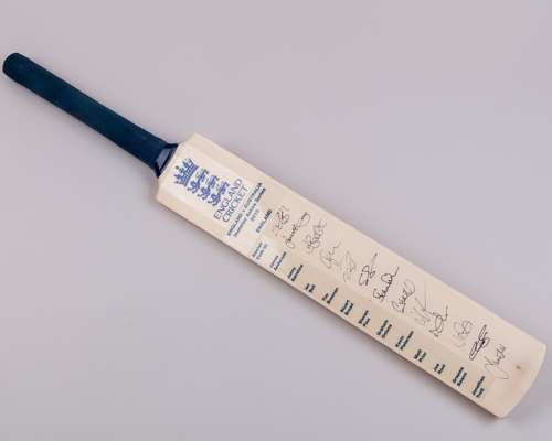 England v. Australia Investec Ashes Series 2013 autographed cricket bat