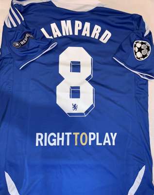 Frank Lampard signed blue Chelsea replica 2012 Champions League Final no.8 jersey,
 Adidas, short-sleeved with club crest and sponsor logo, reverse le