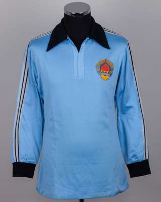 Ognjen Petrovic blue and black No.1 Yugoslavia goalkeepers shirt, 1975