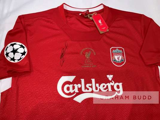 Liverpool's Steven Gerrard signed replica 2005 Champions League Final (Istanbul) jersey,
 signed on front of jersey, excellent quality autograph, Cham