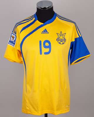 Yellow and blue No.19 Ukraine v. Croatia short-sleeved shirt, 2009