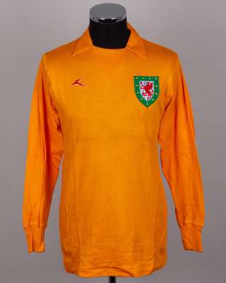 Dai Davies orange No.1 Wales v. Northern Ireland match worn goalkeepers shirt