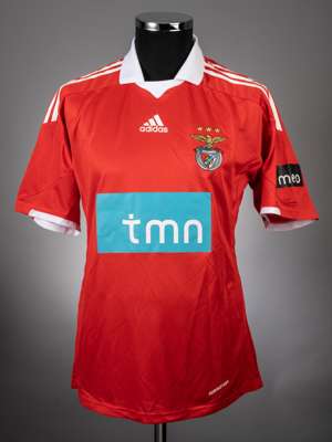 Javier Balboa red and white No.11 Benfica short-sleeved jersey, 
 Adidas, M, with v-neck collar and embroidered badge inscribed S.L.B., the reverse le