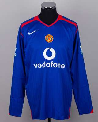 Paul Scholes blue and red No.18 Manchester United long-sleeved shirt, 2005-06