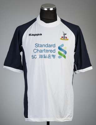 Rare White Tottenham Hotspur un-numbered home jersey, pre-season 2005,
 Kappa, short-sleeved with embroidered club crest and STANDARD CHARTER sponsor 
