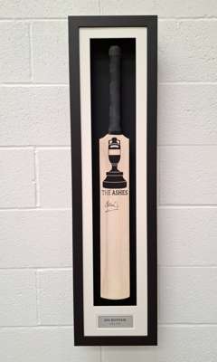 Sir Ian Botham signed Full Size framed and glazed Ashes Cricket Bat