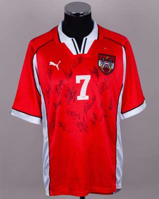 Red and white No.7 Austria squad signed short-sleeved shirt
