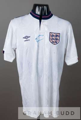 Stuart Pearce signed White England No.3 home jersey, circa 1988,
 by Umbro, short-sleeved with embroidered England three lion badge and sponsor logo, 