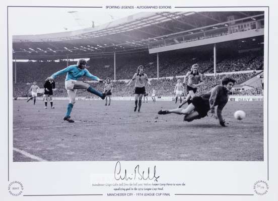 FOOTBALL - Manchester City Colin Bell – Large 16”x12” signed Limited Edition display photograph: 

Colin Bell Ltd Ed No 36/75 scoring the equalizer in