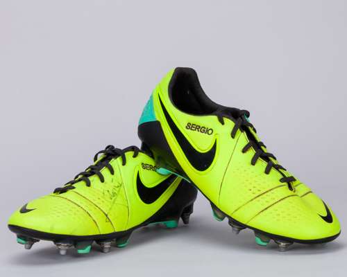 Sergio Busquets yellow CTR360 match worn autographed football boots, October-November 2013