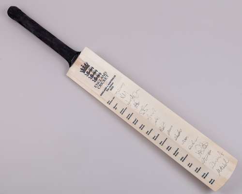 England v. Australia The Ashes 2023 autographed cricket bat