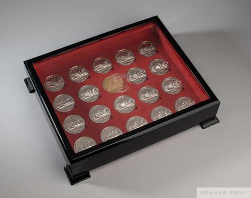 Manchester United cased medallions set commemorating the 2006-07 Premier League winning season,
 the obverse of each silvered medallion inscribed Manc