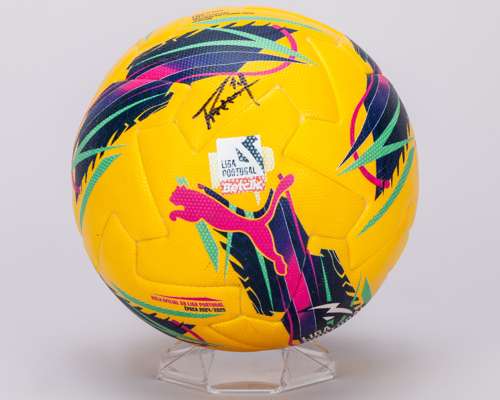 Alfonso Trezza autographed Liga Portugal Arouca v. Farense match used football, 2025