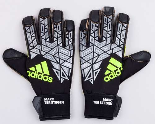 Marc-Andre Ter Stegen black Adidas goalkeeper gloves, Euros 2016