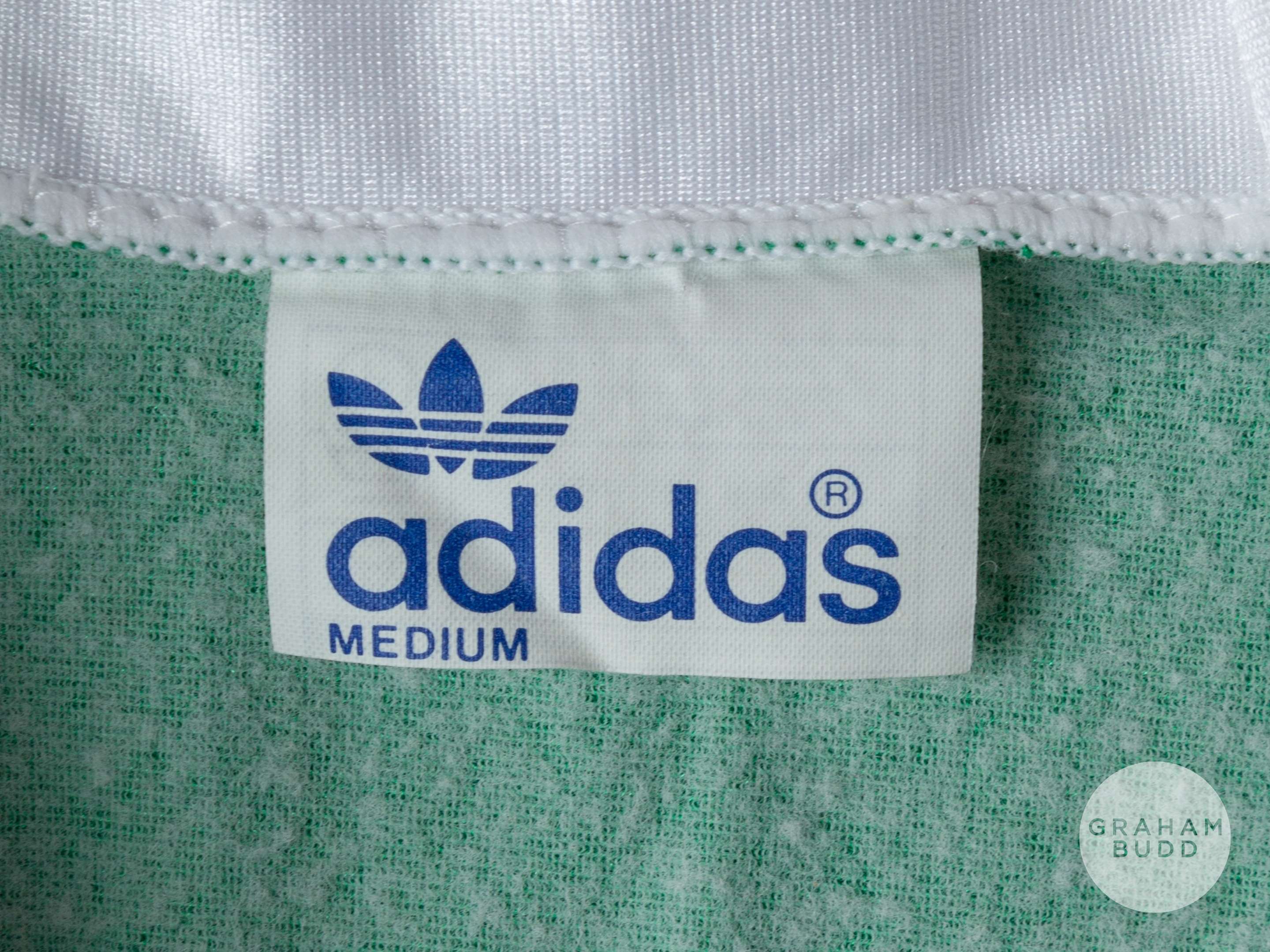 0004_QWdlcu.jpeg