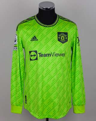 Cristiano Ronaldo green No.7 Manchester United v. Brentford long-sleeved shirt, 2022