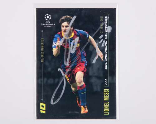 Lionel Messi autographed Barcelona Champions League Topps Mejores Momentos trading card