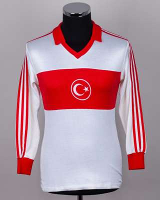 White and red No.17 Turkey long-sleeved shirt, 1980