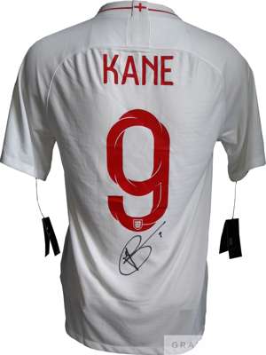 Harry Kane England soon to be all time highest goal scorersigned 2018 home shirt