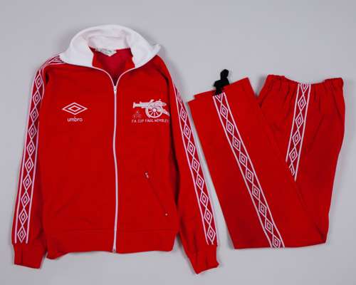 Pat Jennings a red and white Arsenal F.A.Cup Final tracksuit top and bottoms, 1978