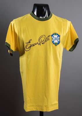 Pele signed Brazil 1970 World Cup retro jersey, rare modern-day signing example with a full signature; sold with a COA issued by A1 Sporting Memorabil