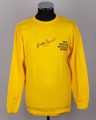 Gordan Banks autographed yellow replica 1966 England World Cup Winner long-sleeved shirt