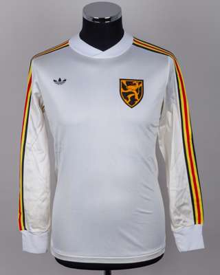 Rene Vandereycken white No.7 Belgium v. Holland long-sleeved shirt, 1979