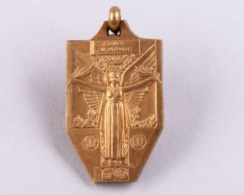 Pablo Dorado: an extremely rare yellow-metal Uruguay 1930 World Cup Winners medal