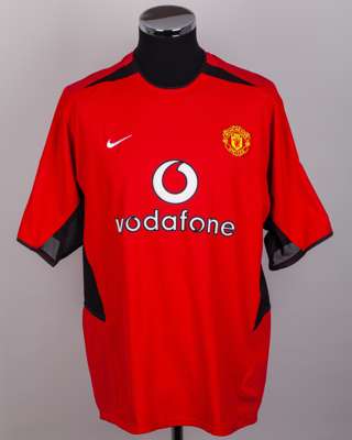 Rio Ferdinand red No.6 Manchester United short-sleeved shirt, 2002-03