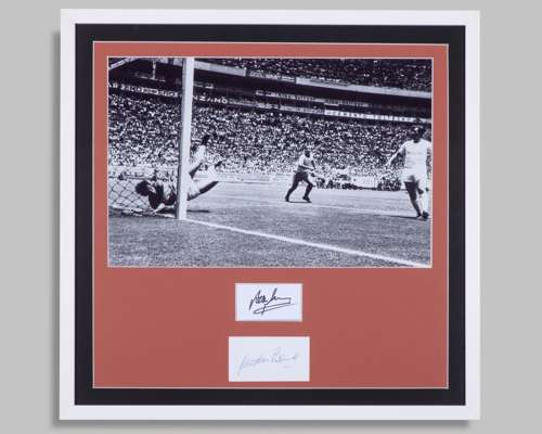 Gordon Banks and Alan Mullery double-signed 1970 World Cup photograph presentation