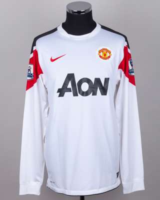 Dimitar Berbatov white No.9 Manchester United long-sleeved shirt, 2010-11