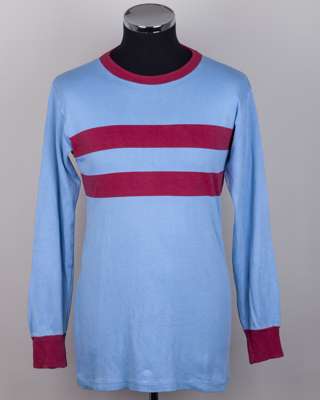 Bill Bonds a blue and claret No. West Ham United match worn long-sleeved shirt, 1970s