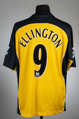 Nathan Ellington yellow and black Wigan Athletic no.9 away jersey, season 2005-06,
 JJB, short-sleeved with BARCLAYS PREMIERSHIP sleeve badges, club c