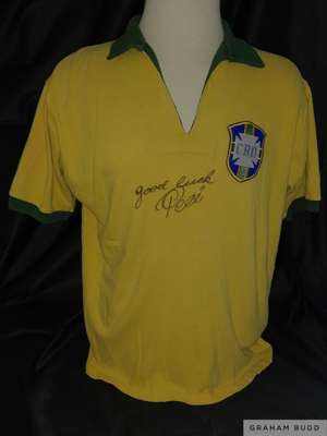 Pele signed Brazil 1958 & 1962 World Cup style replica shirt to that worn by the greatest player Pele, 
 the most decorated player in World Cup histor