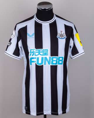 Bruno Guimaraes black and white No. 39 Newcastle United match worn short-sleeved shirt
