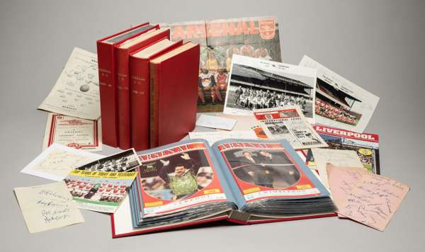 Sets of home programmes for Arsenal's five post-War Football League Division One winning seasons together with autographs of the championship teams of