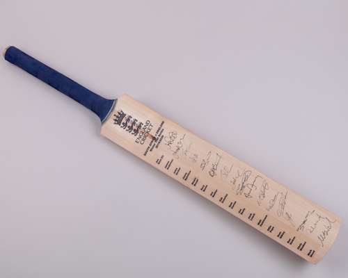 England v. South Africa Winter Test Series 2019/2020 autographed New Balance cricket bat