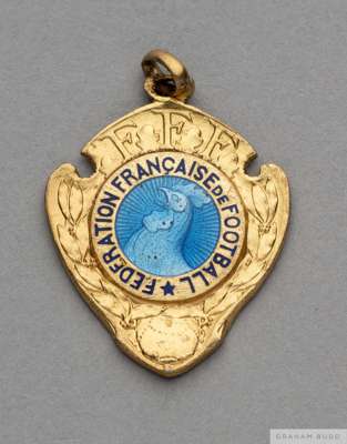 Continental yellow-metal and enamel 1982 Coupe De France Final Winners Medal
 the obverse inscribed F.F.F., FEDERATION FRANCAISE de FOOTBALL, the reve