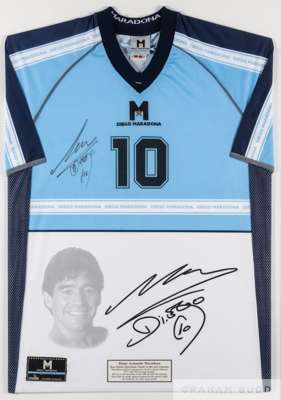 Diego Maradona autographed number 10 Argentina football shirt