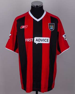 Paulo Wanchope black and red No.9 Manchester City short-sleeved shirt, 2003-04