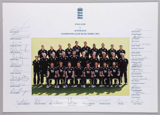 CRICKET - England cricket team v Australia 2011 team signed photograph overall size 16.5” x 11.75”. Ex James Tredwell (Kent & England) collection. 

S