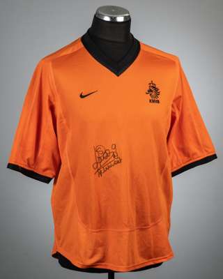 Patrick Kluivert signed orange Netherlands UEFA Euro 2000 no.9 jersey,
 Nike, short-sleeved with embroidered KNVB national emblem, reverse lettered KL